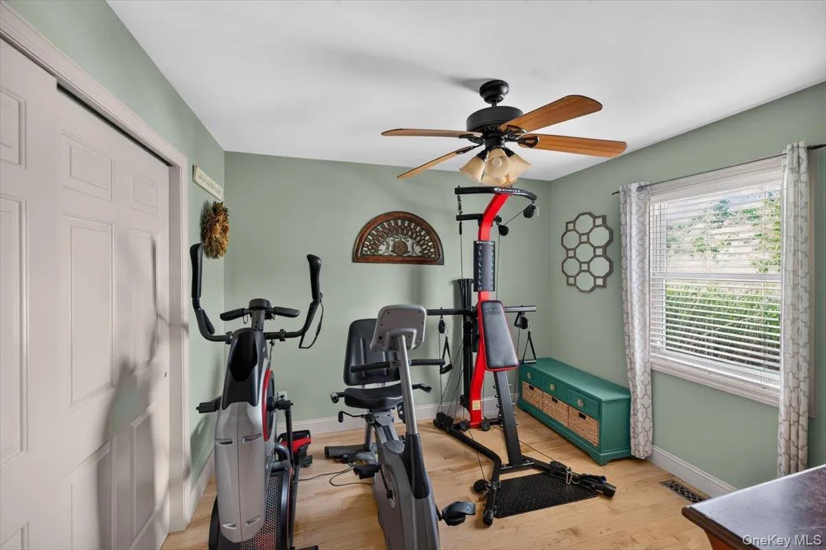 266 Clinton Avenue, Brookhaven, NY, 3 Bedrooms Bedrooms, 7 Rooms Rooms,2 BathroomsBathrooms,Residential,For Rent,Clinton,0,1020526 266 Clinton Avenue, Brookhaven, NY, 3 Bedrooms Bedrooms, 7 Rooms Rooms,2 BathroomsBathrooms,Residential,For Rent,Clinton,0,1020526