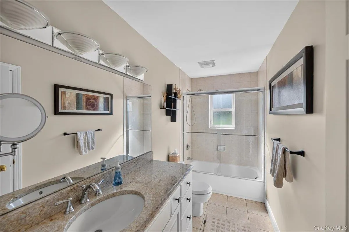 266 Clinton Avenue, Brookhaven, NY, 3 Bedrooms Bedrooms, 7 Rooms Rooms,2 BathroomsBathrooms,Residential,For Rent,Clinton,0,1020526 266 Clinton Avenue, Brookhaven, NY, 3 Bedrooms Bedrooms, 7 Rooms Rooms,2 BathroomsBathrooms,Residential,For Rent,Clinton,0,1020526