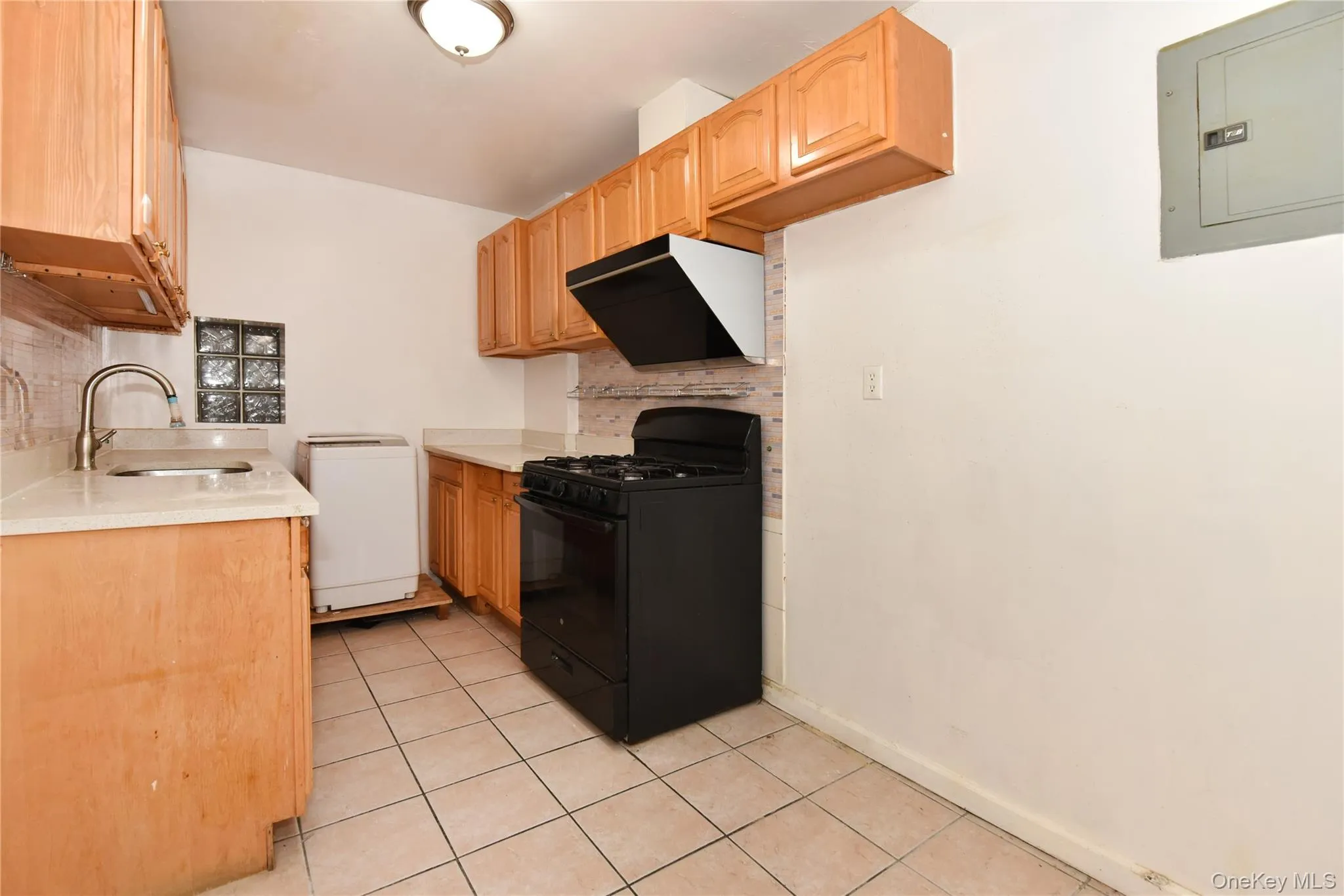 133-38 Avery Avenue, New York, NY, 1 Bedroom Bedrooms, 5 Rooms Rooms,2 BathroomsBathrooms,Residential,For Rent,Avery,0,1020529 133-38 Avery Avenue, New York, NY, 1 Bedroom Bedrooms, 5 Rooms Rooms,2 BathroomsBathrooms,Residential,For Rent,Avery,0,1020529