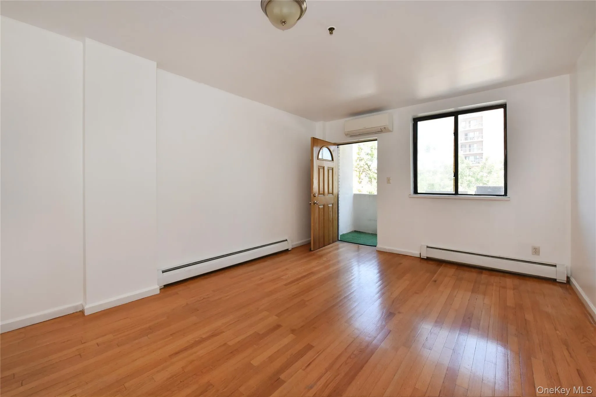 133-38 Avery Avenue, New York, NY, 1 Bedroom Bedrooms, 5 Rooms Rooms,2 BathroomsBathrooms,Residential,For Rent,Avery,0,1020529 133-38 Avery Avenue, New York, NY, 1 Bedroom Bedrooms, 5 Rooms Rooms,2 BathroomsBathrooms,Residential,For Rent,Avery,0,1020529