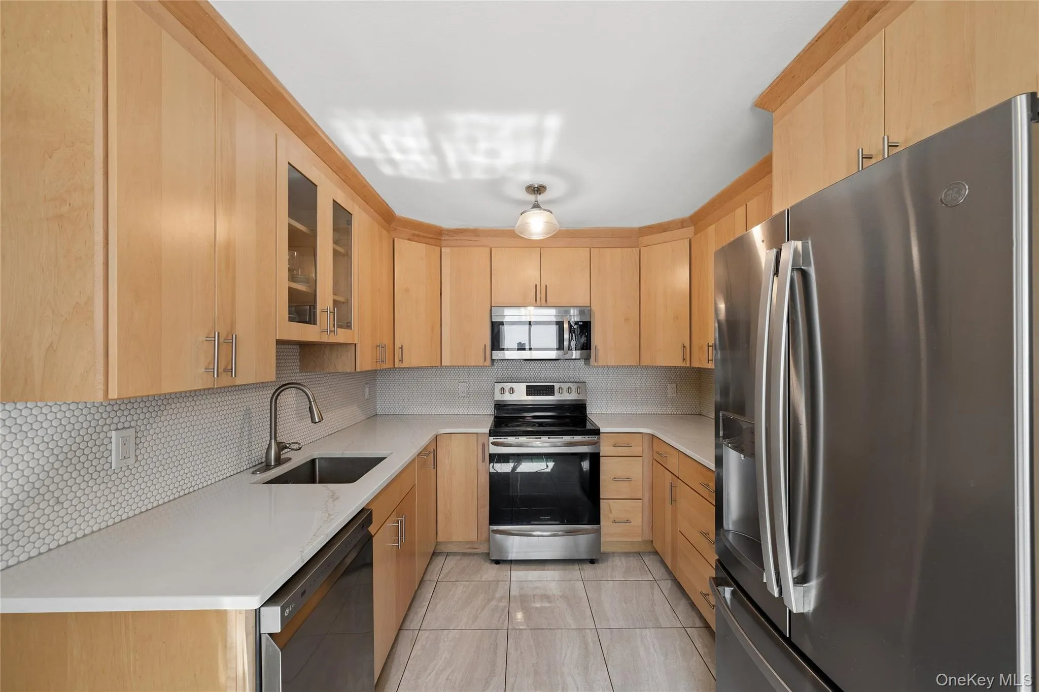 10 Audrey Avenue, Oyster Bay, NY, 4 Bedrooms Bedrooms, 7 Rooms Rooms,3 BathroomsBathrooms,Residential,For Rent,Audrey,0,1020533 10 Audrey Avenue, Oyster Bay, NY, 4 Bedrooms Bedrooms, 7 Rooms Rooms,3 BathroomsBathrooms,Residential,For Rent,Audrey,0,1020533