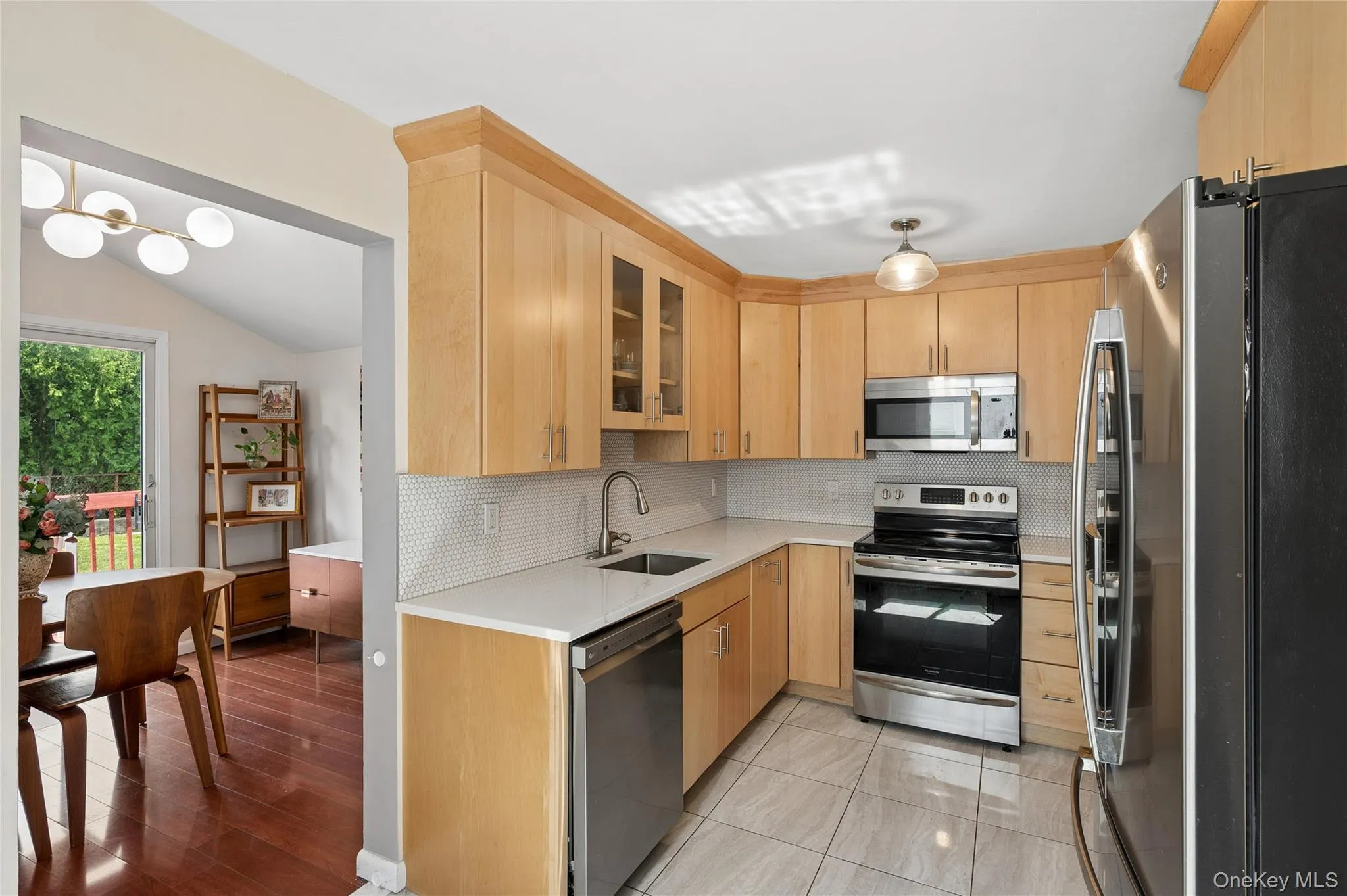 10 Audrey Avenue, Oyster Bay, NY, 4 Bedrooms Bedrooms, 7 Rooms Rooms,3 BathroomsBathrooms,Residential,For Rent,Audrey,0,1020533 10 Audrey Avenue, Oyster Bay, NY, 4 Bedrooms Bedrooms, 7 Rooms Rooms,3 BathroomsBathrooms,Residential,For Rent,Audrey,0,1020533