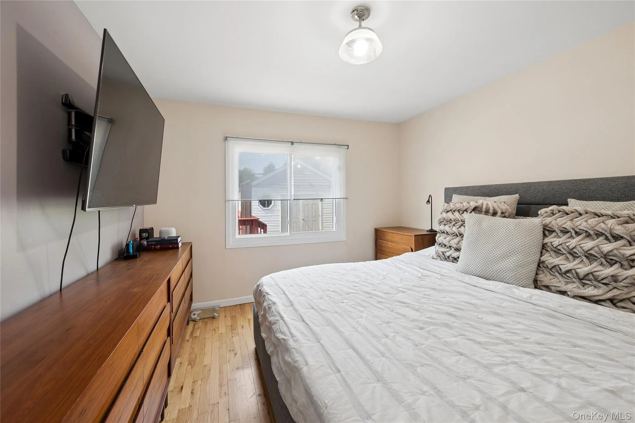 10 Audrey Avenue, Oyster Bay, NY, 4 Bedrooms Bedrooms, 7 Rooms Rooms,3 BathroomsBathrooms,Residential,For Rent,Audrey,0,1020533 10 Audrey Avenue, Oyster Bay, NY, 4 Bedrooms Bedrooms, 7 Rooms Rooms,3 BathroomsBathrooms,Residential,For Rent,Audrey,0,1020533