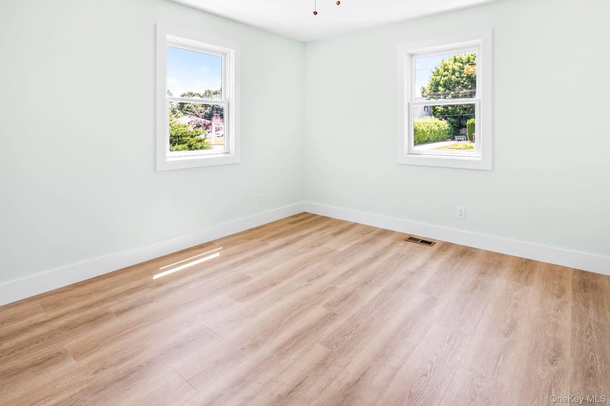 90 Sunrise Avenue, Riverhead, NY, 4 Bedrooms Bedrooms, 3 Rooms Rooms,2 BathroomsBathrooms,Residential,For Rent,Sunrise,0,1020534 90 Sunrise Avenue, Riverhead, NY, 4 Bedrooms Bedrooms, 3 Rooms Rooms,2 BathroomsBathrooms,Residential,For Rent,Sunrise,0,1020534