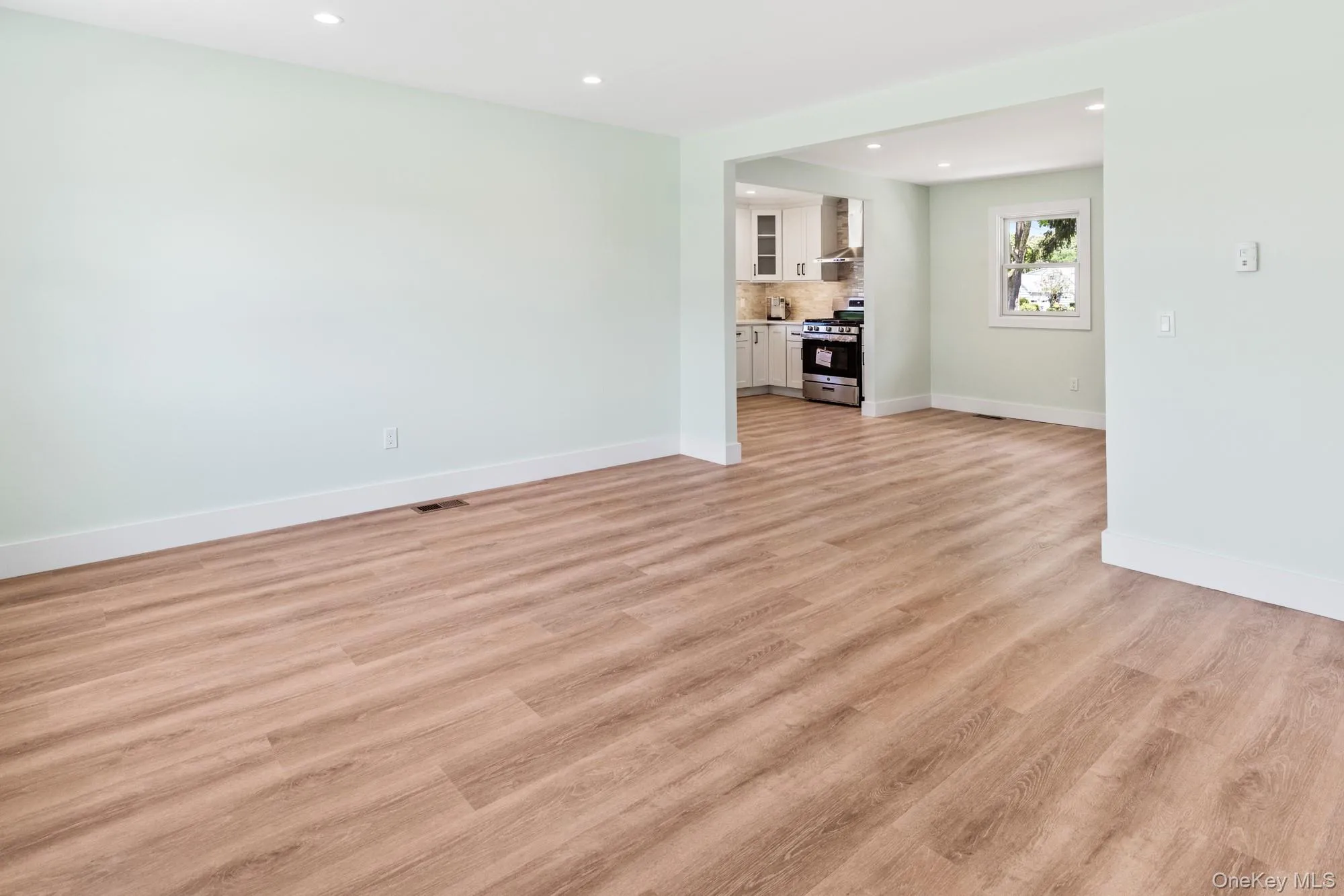 90 Sunrise Avenue, Riverhead, NY, 4 Bedrooms Bedrooms, 3 Rooms Rooms,2 BathroomsBathrooms,Residential,For Rent,Sunrise,0,1020534 90 Sunrise Avenue, Riverhead, NY, 4 Bedrooms Bedrooms, 3 Rooms Rooms,2 BathroomsBathrooms,Residential,For Rent,Sunrise,0,1020534