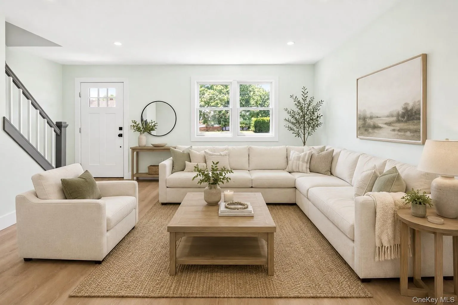 VIRTUAL STAGING: This image has been virtually staged for illustrative purposes only. VIRTUAL STAGING: This image has been virtually staged for illustrative purposes only.