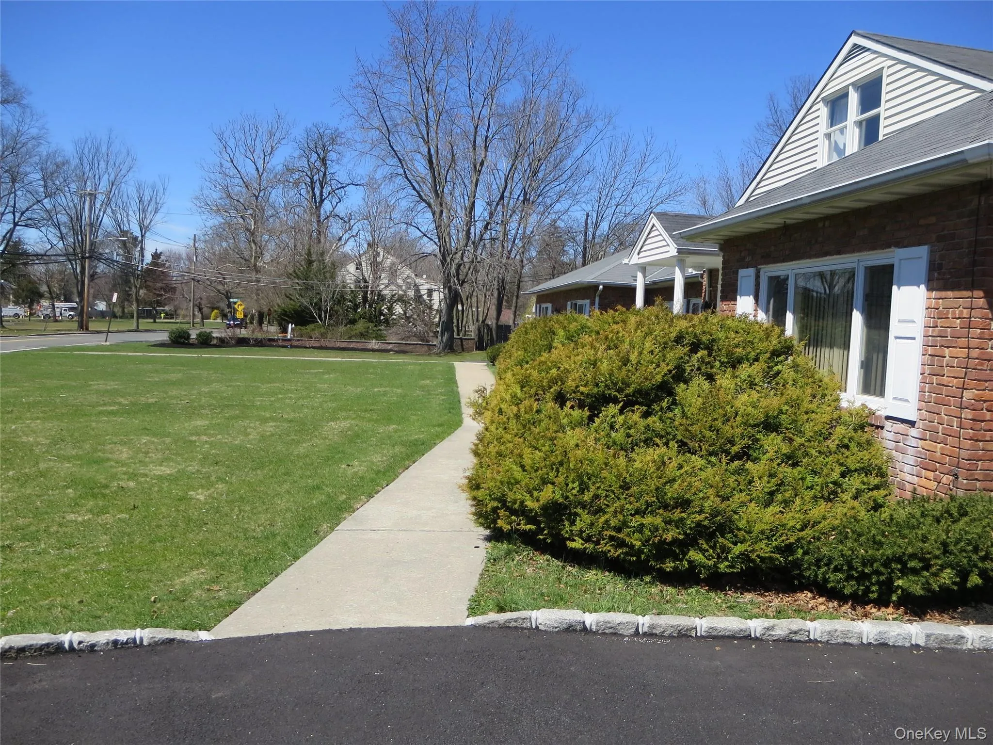 380 Park Avenue, Huntington, NY, ,Commercial Lease,For Rent,Park,0,1020536 380 Park Avenue, Huntington, NY, ,Commercial Lease,For Rent,Park,0,1020536