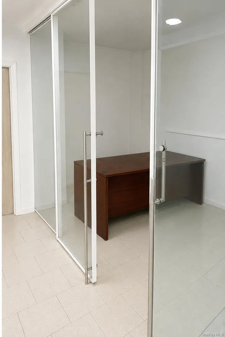 Private office. Private office.