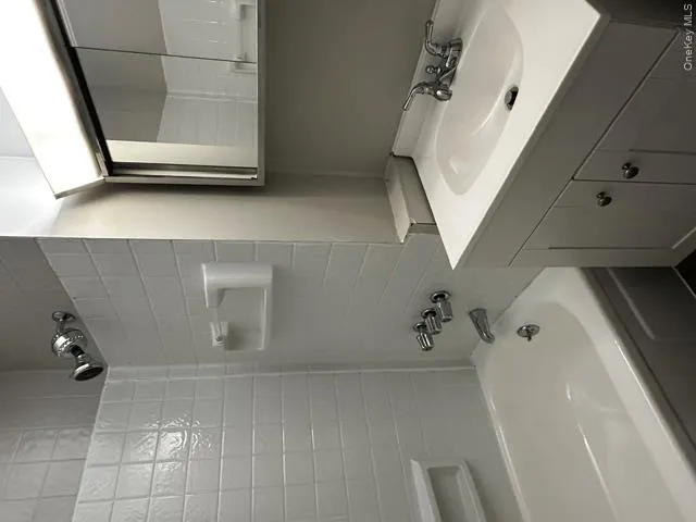 184 Main Street, Port Jervis, NY, 1 Bedroom Bedrooms, 2 Rooms Rooms,1 BathroomBathrooms,Residential Lease,For Rent,Main,0,1020540 184 Main Street, Port Jervis, NY, 1 Bedroom Bedrooms, 2 Rooms Rooms,1 BathroomBathrooms,Residential Lease,For Rent,Main,0,1020540
