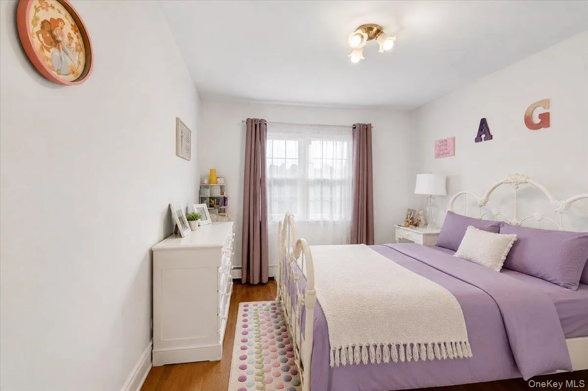 19 Storey Lane, Yonkers, NY, 5 Bedrooms Bedrooms, 10 Rooms Rooms,3 BathroomsBathrooms,Residential,For Rent,Storey,0,1020543 19 Storey Lane, Yonkers, NY, 5 Bedrooms Bedrooms, 10 Rooms Rooms,3 BathroomsBathrooms,Residential,For Rent,Storey,0,1020543