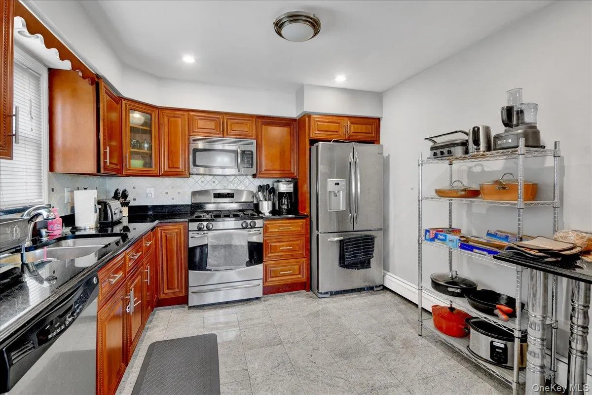 19 Storey Lane, Yonkers, NY, 5 Bedrooms Bedrooms, 10 Rooms Rooms,3 BathroomsBathrooms,Residential,For Rent,Storey,0,1020543 19 Storey Lane, Yonkers, NY, 5 Bedrooms Bedrooms, 10 Rooms Rooms,3 BathroomsBathrooms,Residential,For Rent,Storey,0,1020543