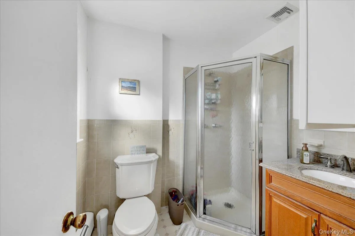 19 Storey Lane, Yonkers, NY, 5 Bedrooms Bedrooms, 10 Rooms Rooms,3 BathroomsBathrooms,Residential,For Rent,Storey,0,1020543 19 Storey Lane, Yonkers, NY, 5 Bedrooms Bedrooms, 10 Rooms Rooms,3 BathroomsBathrooms,Residential,For Rent,Storey,0,1020543