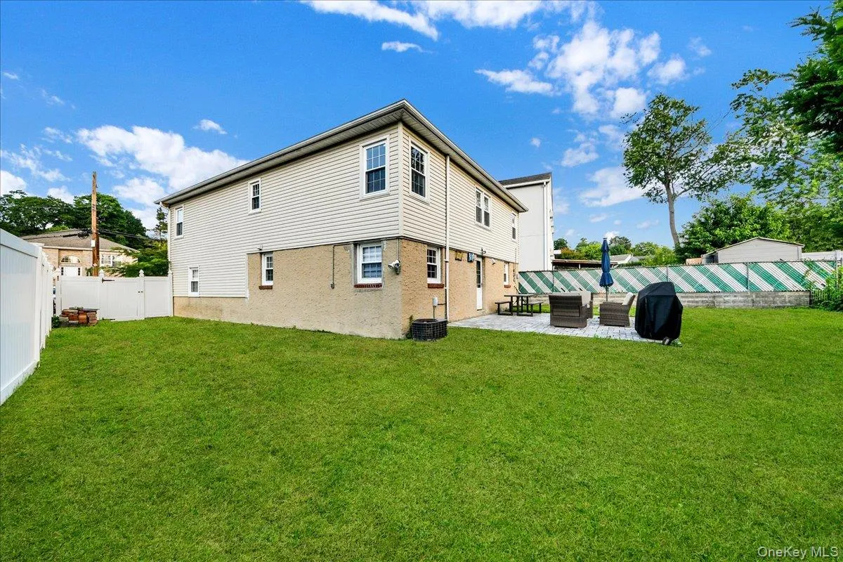 19 Storey Lane, Yonkers, NY, 5 Bedrooms Bedrooms, 10 Rooms Rooms,3 BathroomsBathrooms,Residential,For Rent,Storey,0,1020543 19 Storey Lane, Yonkers, NY, 5 Bedrooms Bedrooms, 10 Rooms Rooms,3 BathroomsBathrooms,Residential,For Rent,Storey,0,1020543