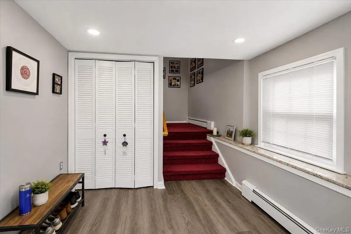 19 Storey Lane, Yonkers, NY, 5 Bedrooms Bedrooms, 10 Rooms Rooms,3 BathroomsBathrooms,Residential,For Rent,Storey,0,1020543 19 Storey Lane, Yonkers, NY, 5 Bedrooms Bedrooms, 10 Rooms Rooms,3 BathroomsBathrooms,Residential,For Rent,Storey,0,1020543