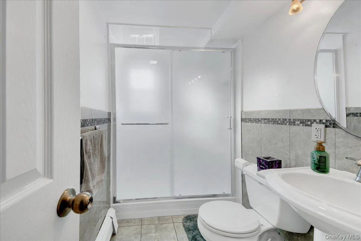19 Storey Lane, Yonkers, NY, 5 Bedrooms Bedrooms, 10 Rooms Rooms,3 BathroomsBathrooms,Residential,For Rent,Storey,0,1020543 19 Storey Lane, Yonkers, NY, 5 Bedrooms Bedrooms, 10 Rooms Rooms,3 BathroomsBathrooms,Residential,For Rent,Storey,0,1020543