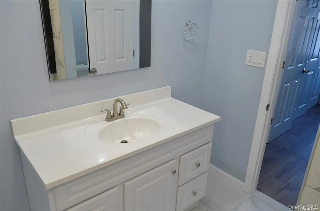 223 Scherer Boulevard, Hempstead, NY, 1 Bedroom Bedrooms, 3 Rooms Rooms,1 BathroomBathrooms,Residential Lease,For Rent,Scherer,0,1020545 223 Scherer Boulevard, Hempstead, NY, 1 Bedroom Bedrooms, 3 Rooms Rooms,1 BathroomBathrooms,Residential Lease,For Rent,Scherer,0,1020545