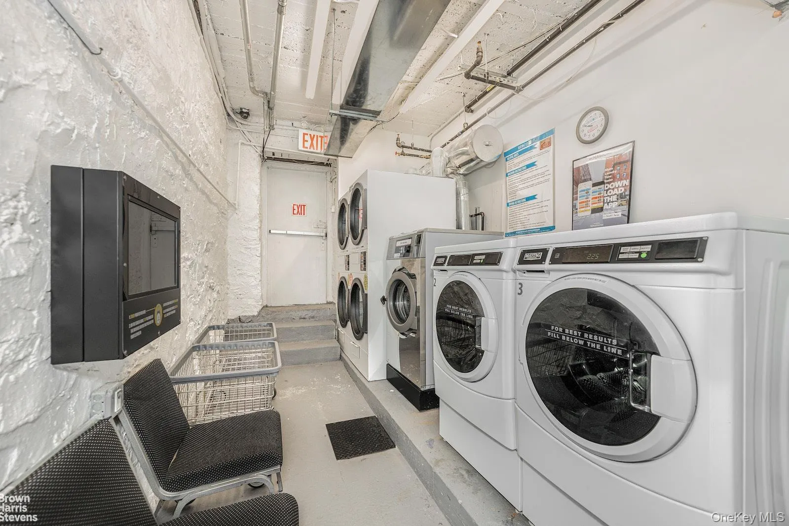 LAUNDRY LAUNDRY