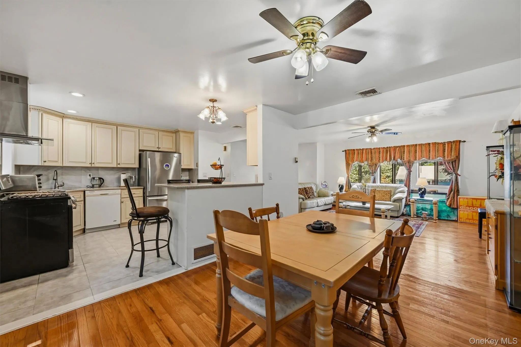 11 Glen Road, Ramapo, NY, 4 Bedrooms Bedrooms, 9 Rooms Rooms,2 BathroomsBathrooms,Residential,For Rent,Glen,0,1020547 11 Glen Road, Ramapo, NY, 4 Bedrooms Bedrooms, 9 Rooms Rooms,2 BathroomsBathrooms,Residential,For Rent,Glen,0,1020547