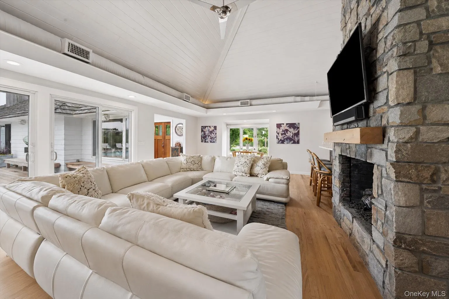 12 Ogden Lane, Southampton, NY, 4 Bedrooms Bedrooms, 7 Rooms Rooms,4 BathroomsBathrooms,Residential,For Rent,Ogden,0,1020549 12 Ogden Lane, Southampton, NY, 4 Bedrooms Bedrooms, 7 Rooms Rooms,4 BathroomsBathrooms,Residential,For Rent,Ogden,0,1020549