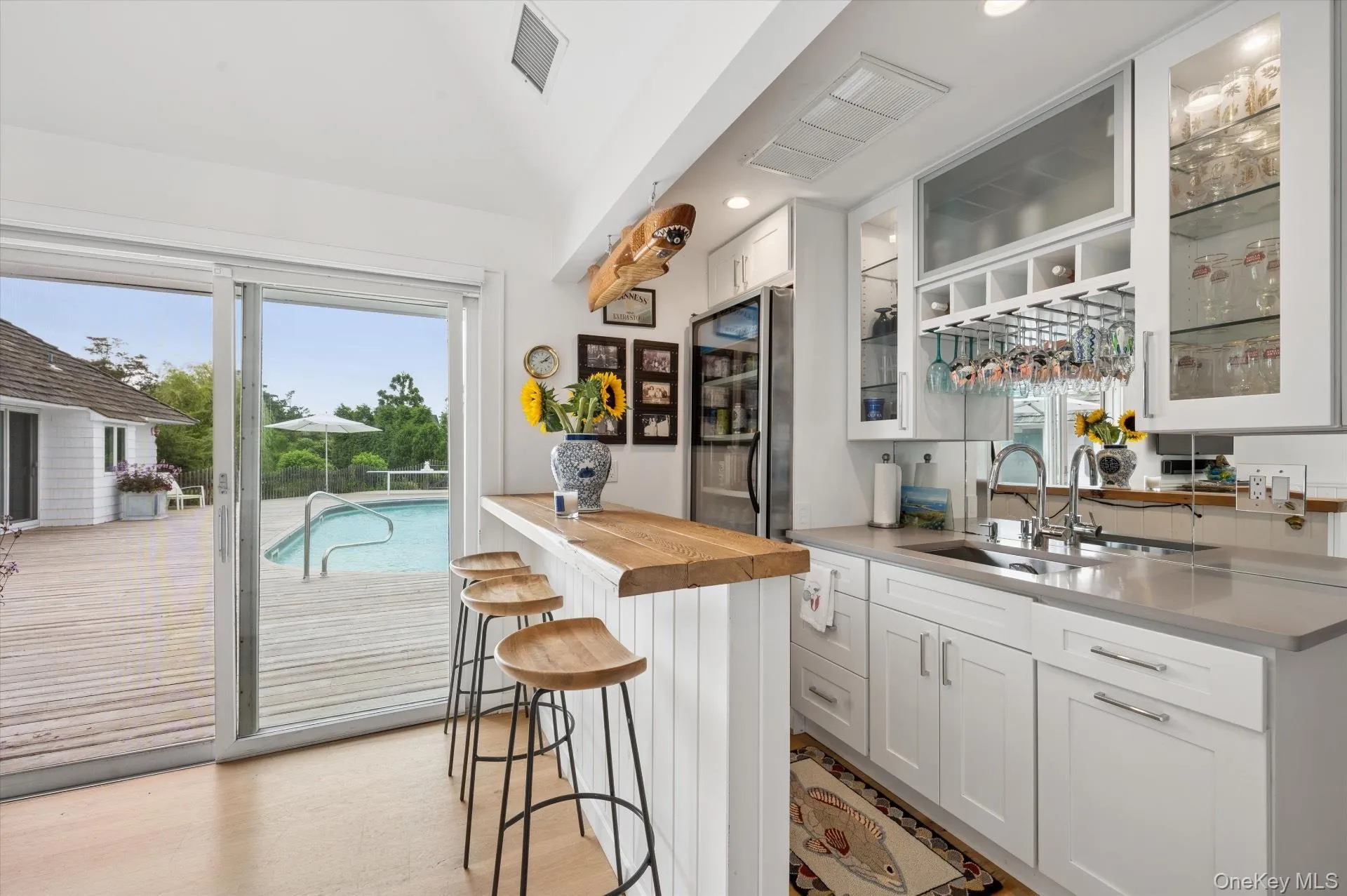 12 Ogden Lane, Southampton, NY, 4 Bedrooms Bedrooms, 7 Rooms Rooms,4 BathroomsBathrooms,Residential,For Rent,Ogden,0,1020549 12 Ogden Lane, Southampton, NY, 4 Bedrooms Bedrooms, 7 Rooms Rooms,4 BathroomsBathrooms,Residential,For Rent,Ogden,0,1020549