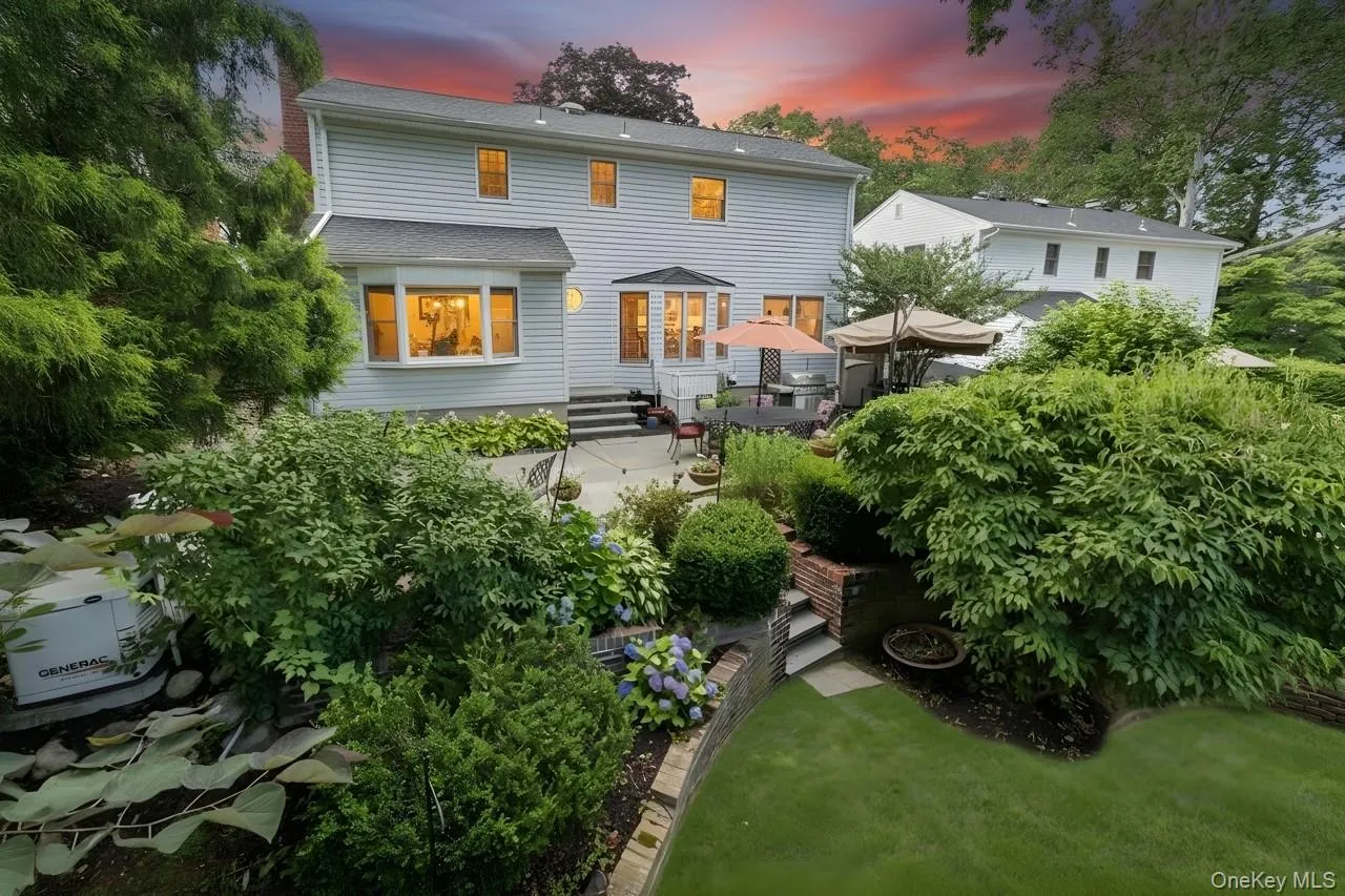 3 Stimson Place, Huntington, NY, 4 Bedrooms Bedrooms, 8 Rooms Rooms,2 BathroomsBathrooms,Residential,For Rent,Stimson,0,1020552 3 Stimson Place, Huntington, NY, 4 Bedrooms Bedrooms, 8 Rooms Rooms,2 BathroomsBathrooms,Residential,For Rent,Stimson,0,1020552
