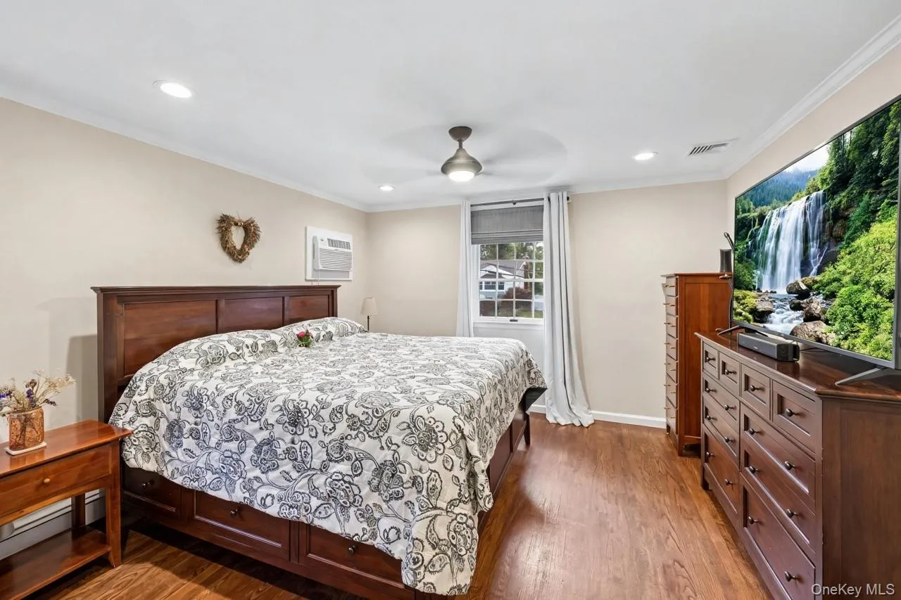 3 Stimson Place, Huntington, NY, 4 Bedrooms Bedrooms, 8 Rooms Rooms,2 BathroomsBathrooms,Residential,For Rent,Stimson,0,1020552 3 Stimson Place, Huntington, NY, 4 Bedrooms Bedrooms, 8 Rooms Rooms,2 BathroomsBathrooms,Residential,For Rent,Stimson,0,1020552