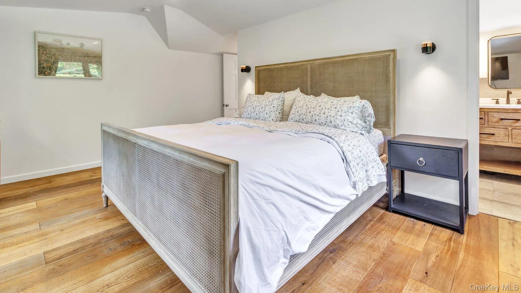 18 Bay View Road, Southampton, NY, 3 Bedrooms Bedrooms, 13 Rooms Rooms,3 BathroomsBathrooms,Residential Lease,For Rent,Bay View,0,1020555 18 Bay View Road, Southampton, NY, 3 Bedrooms Bedrooms, 13 Rooms Rooms,3 BathroomsBathrooms,Residential Lease,For Rent,Bay View,0,1020555