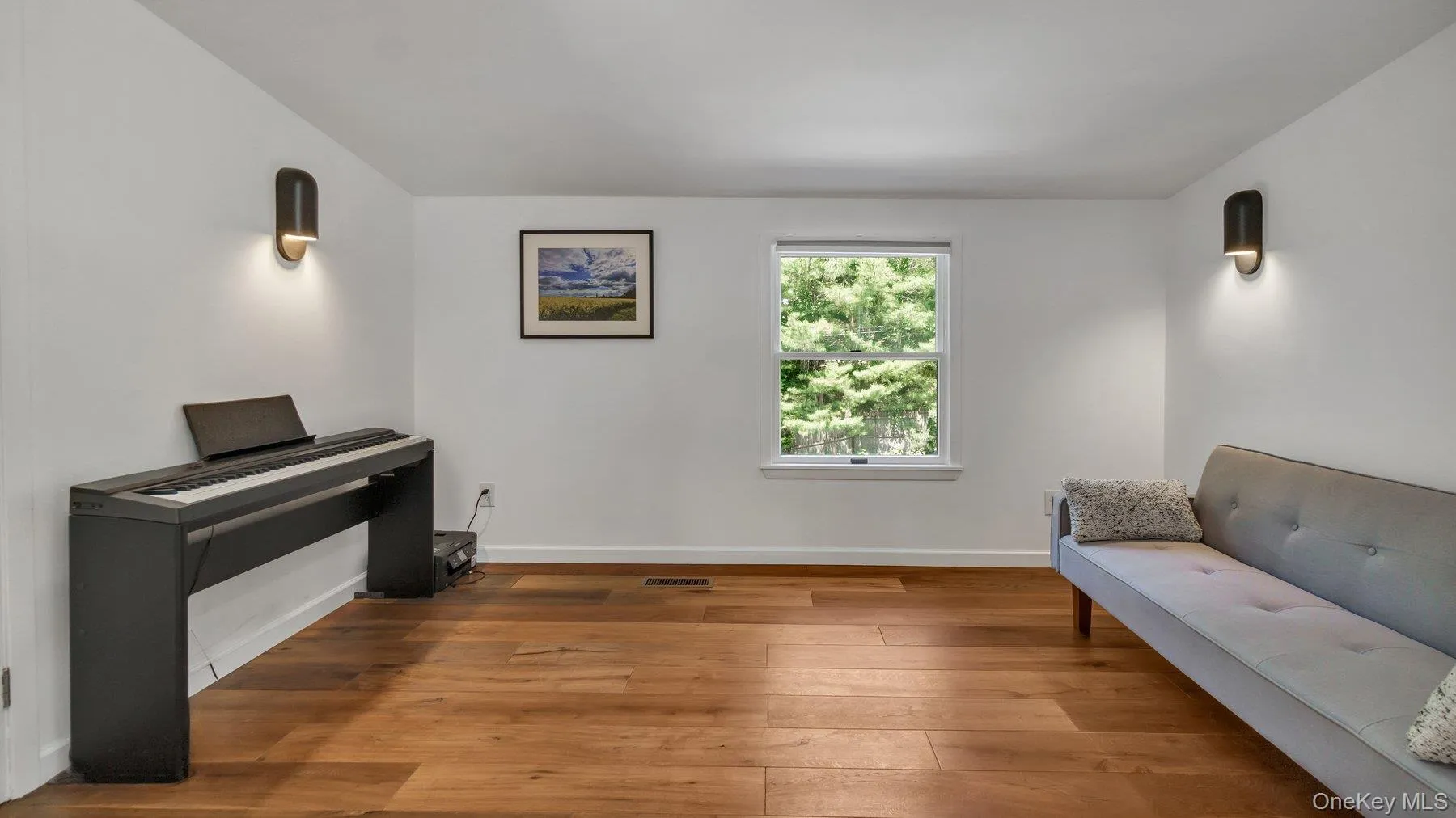 18 Bay View Road, Southampton, NY, 3 Bedrooms Bedrooms, 13 Rooms Rooms,3 BathroomsBathrooms,Residential Lease,For Rent,Bay View,0,1020555 18 Bay View Road, Southampton, NY, 3 Bedrooms Bedrooms, 13 Rooms Rooms,3 BathroomsBathrooms,Residential Lease,For Rent,Bay View,0,1020555
