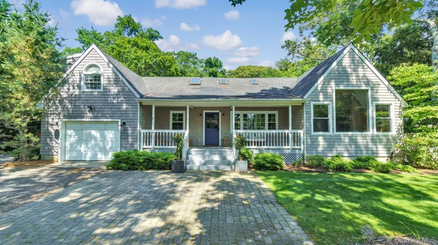 18 Bay View Road, Southampton, New York 11968