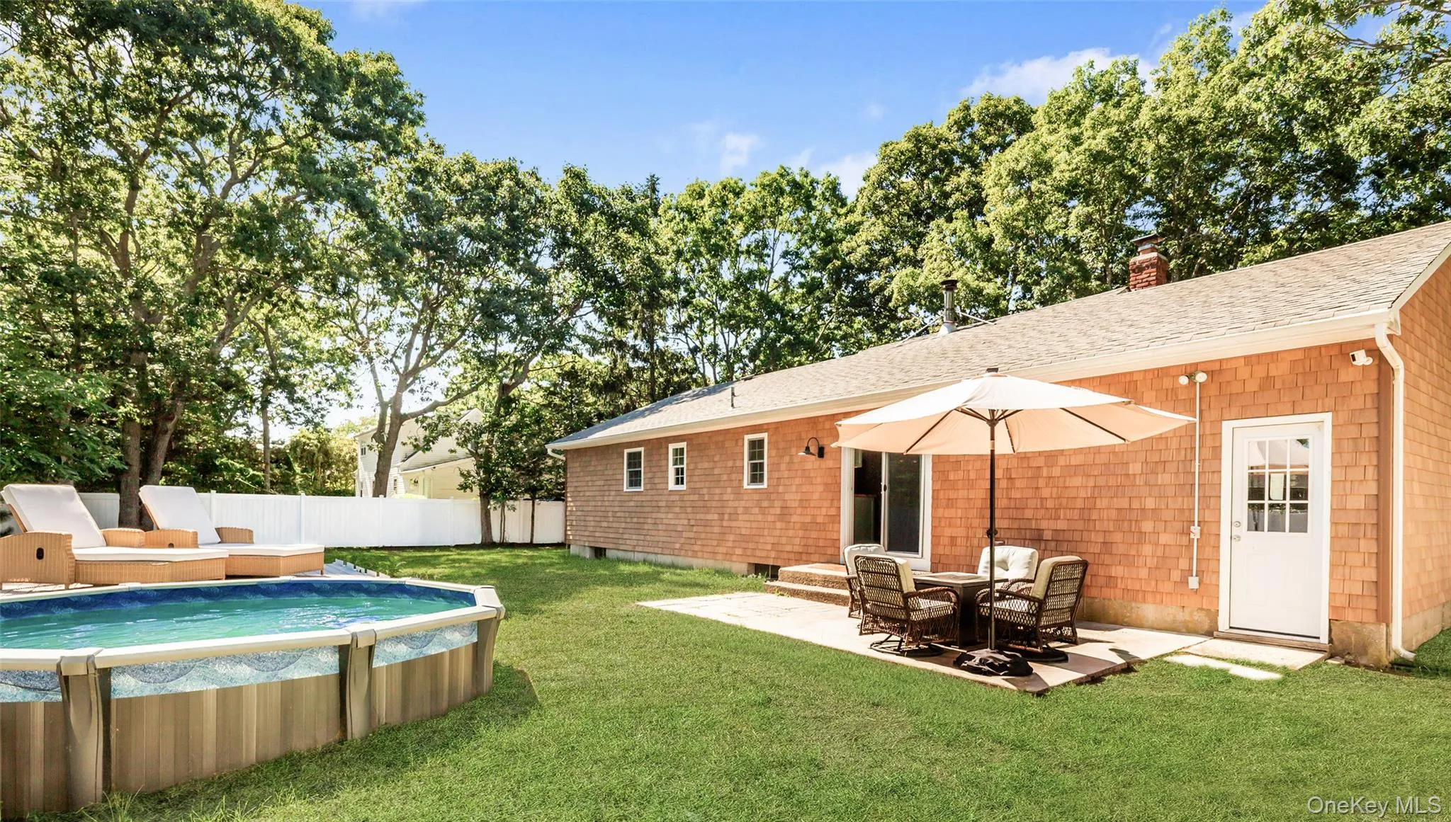 Summer lives here: dip in the pool, lounge in the sun, relax under the umbrella. Summer lives here: dip in the pool, lounge in the sun, relax under the umbrella.