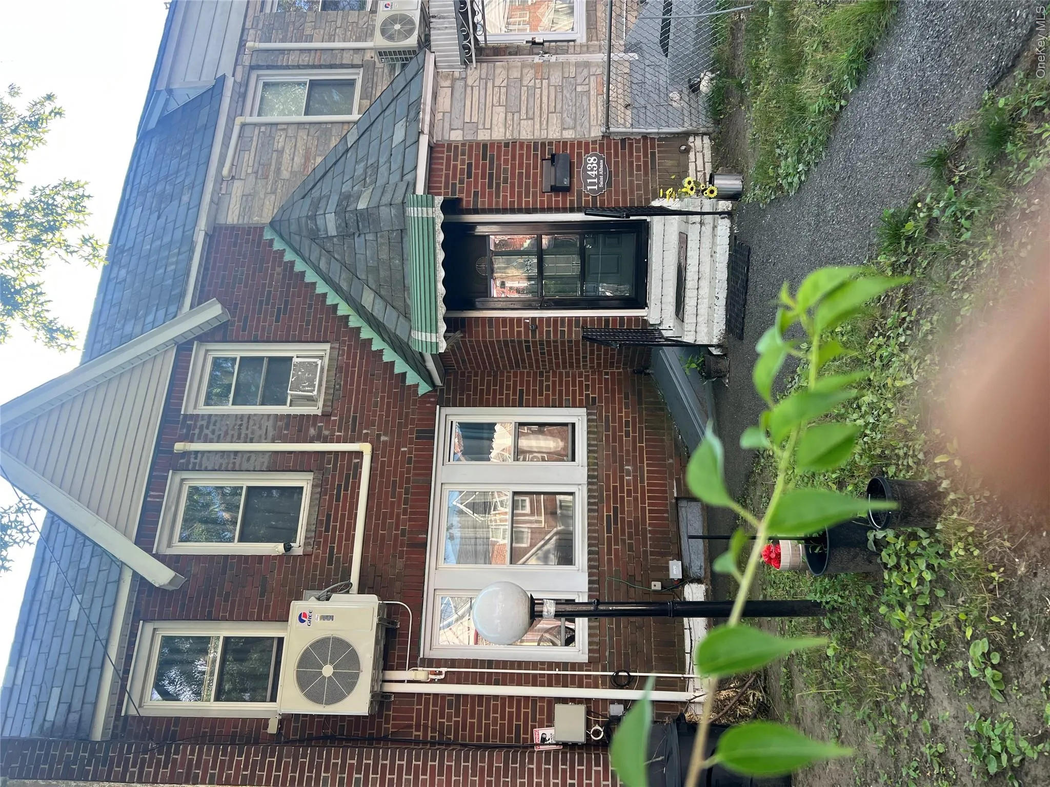 11438 198th Street, New York, NY, 3 Bedrooms Bedrooms, 7 Rooms Rooms,2 BathroomsBathrooms,Residential,For Rent,198th,0,1020569 11438 198th Street, New York, NY, 3 Bedrooms Bedrooms, 7 Rooms Rooms,2 BathroomsBathrooms,Residential,For Rent,198th,0,1020569