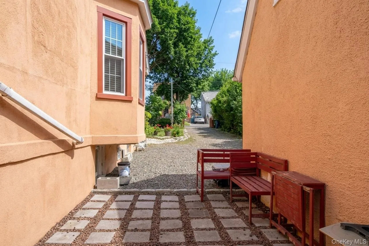 469 Minnieford Avenue, New York, NY, 3 Bedrooms Bedrooms, 5 Rooms Rooms,2 BathroomsBathrooms,Residential,For Rent,Minnieford,0,1020571 469 Minnieford Avenue, New York, NY, 3 Bedrooms Bedrooms, 5 Rooms Rooms,2 BathroomsBathrooms,Residential,For Rent,Minnieford,0,1020571