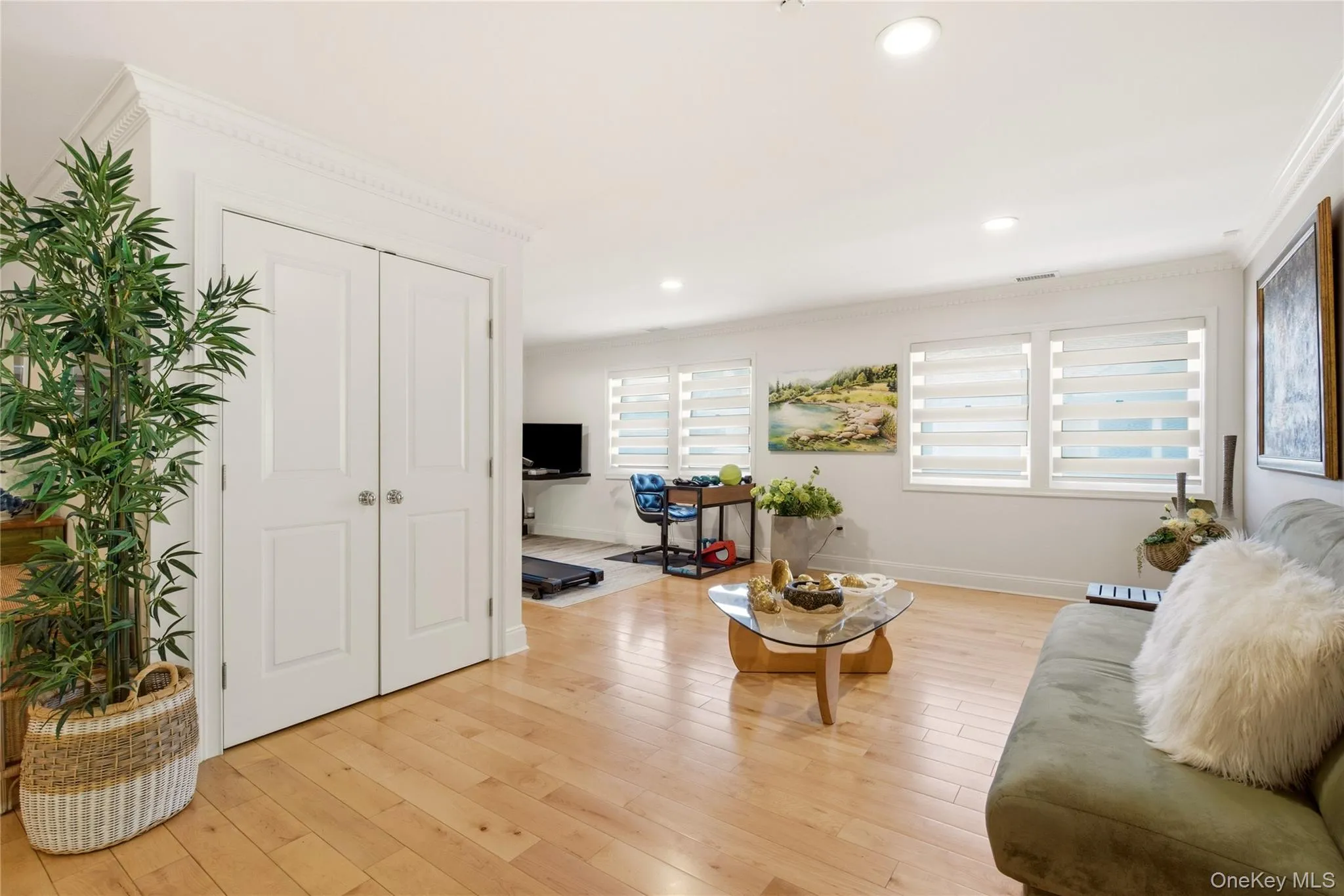 Bedroom | Den Bedroom | Den