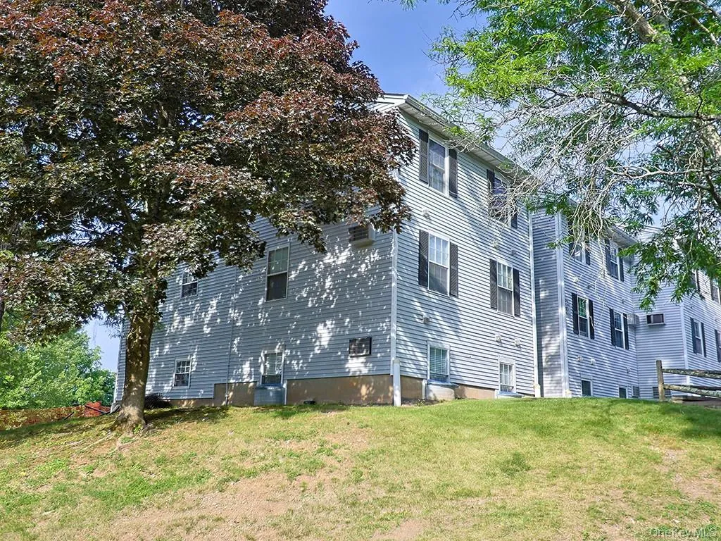 10 Lexington Hill, Monroe, NY, 2 Bedrooms Bedrooms, 5 Rooms Rooms,2 BathroomsBathrooms,Residential,For Rent,Lexington,0,1020581 10 Lexington Hill, Monroe, NY, 2 Bedrooms Bedrooms, 5 Rooms Rooms,2 BathroomsBathrooms,Residential,For Rent,Lexington,0,1020581
