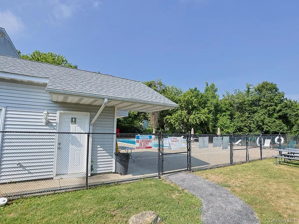 10 Lexington Hill, Monroe, NY, 2 Bedrooms Bedrooms, 5 Rooms Rooms,2 BathroomsBathrooms,Residential,For Rent,Lexington,0,1020581 10 Lexington Hill, Monroe, NY, 2 Bedrooms Bedrooms, 5 Rooms Rooms,2 BathroomsBathrooms,Residential,For Rent,Lexington,0,1020581