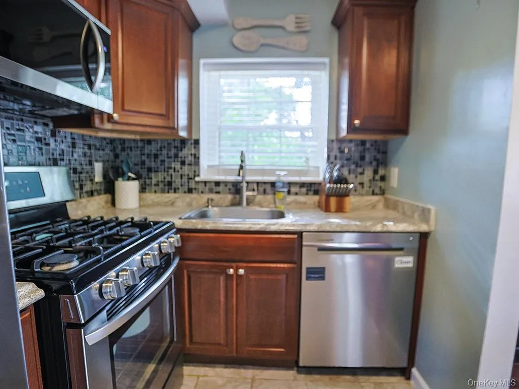 10 Lexington Hill, Monroe, NY, 2 Bedrooms Bedrooms, 5 Rooms Rooms,2 BathroomsBathrooms,Residential,For Rent,Lexington,0,1020581 10 Lexington Hill, Monroe, NY, 2 Bedrooms Bedrooms, 5 Rooms Rooms,2 BathroomsBathrooms,Residential,For Rent,Lexington,0,1020581