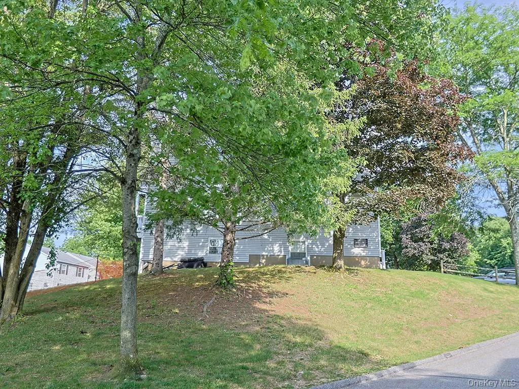 10 Lexington Hill, Monroe, NY, 2 Bedrooms Bedrooms, 5 Rooms Rooms,2 BathroomsBathrooms,Residential,For Rent,Lexington,0,1020581 10 Lexington Hill, Monroe, NY, 2 Bedrooms Bedrooms, 5 Rooms Rooms,2 BathroomsBathrooms,Residential,For Rent,Lexington,0,1020581