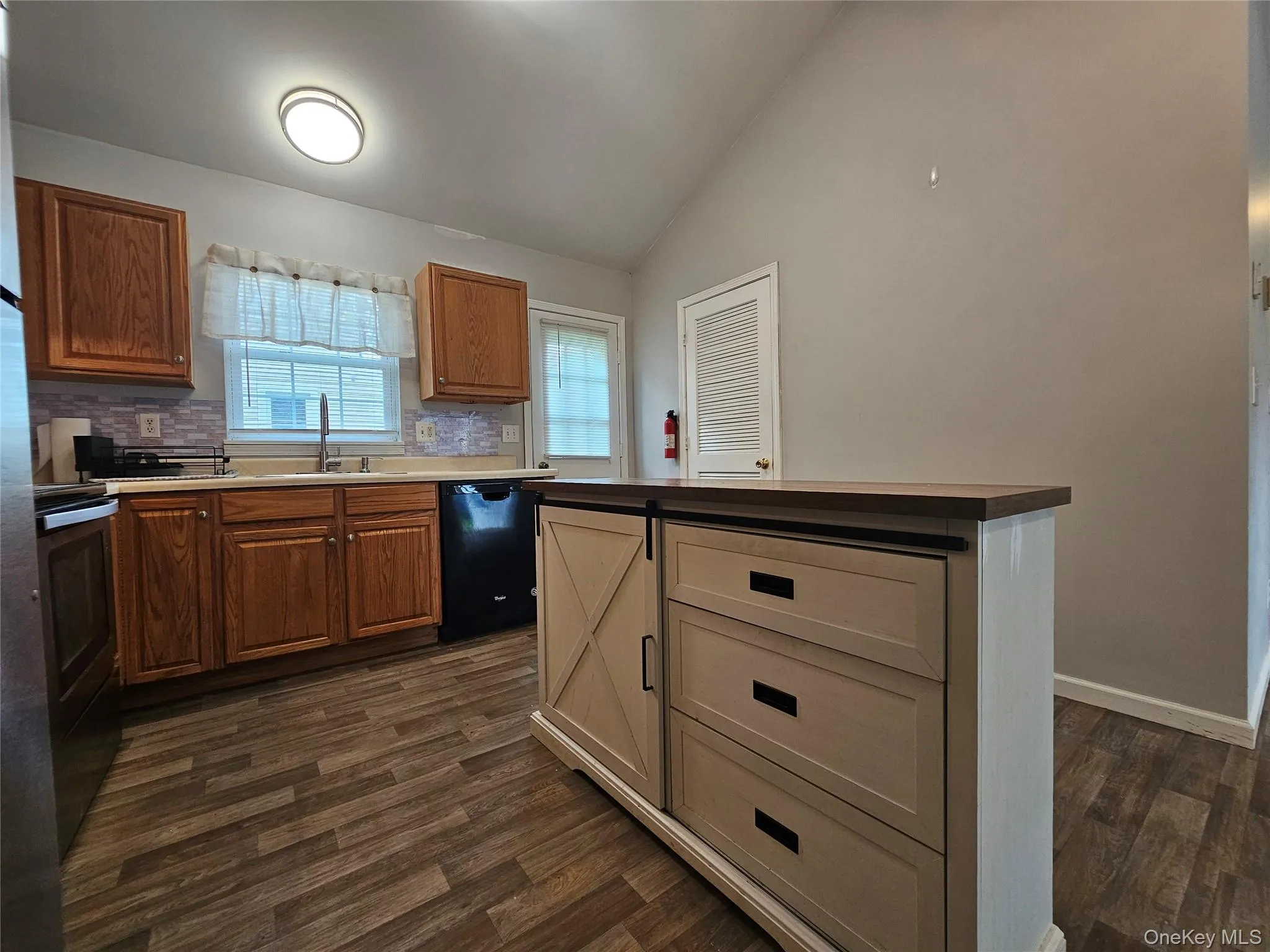 706 Tower Avenue, Montgomery, NY, 2 Bedrooms Bedrooms, 5 Rooms Rooms,1 BathroomBathrooms,Residential Lease,For Rent,Tower,0,1020582 706 Tower Avenue, Montgomery, NY, 2 Bedrooms Bedrooms, 5 Rooms Rooms,1 BathroomBathrooms,Residential Lease,For Rent,Tower,0,1020582