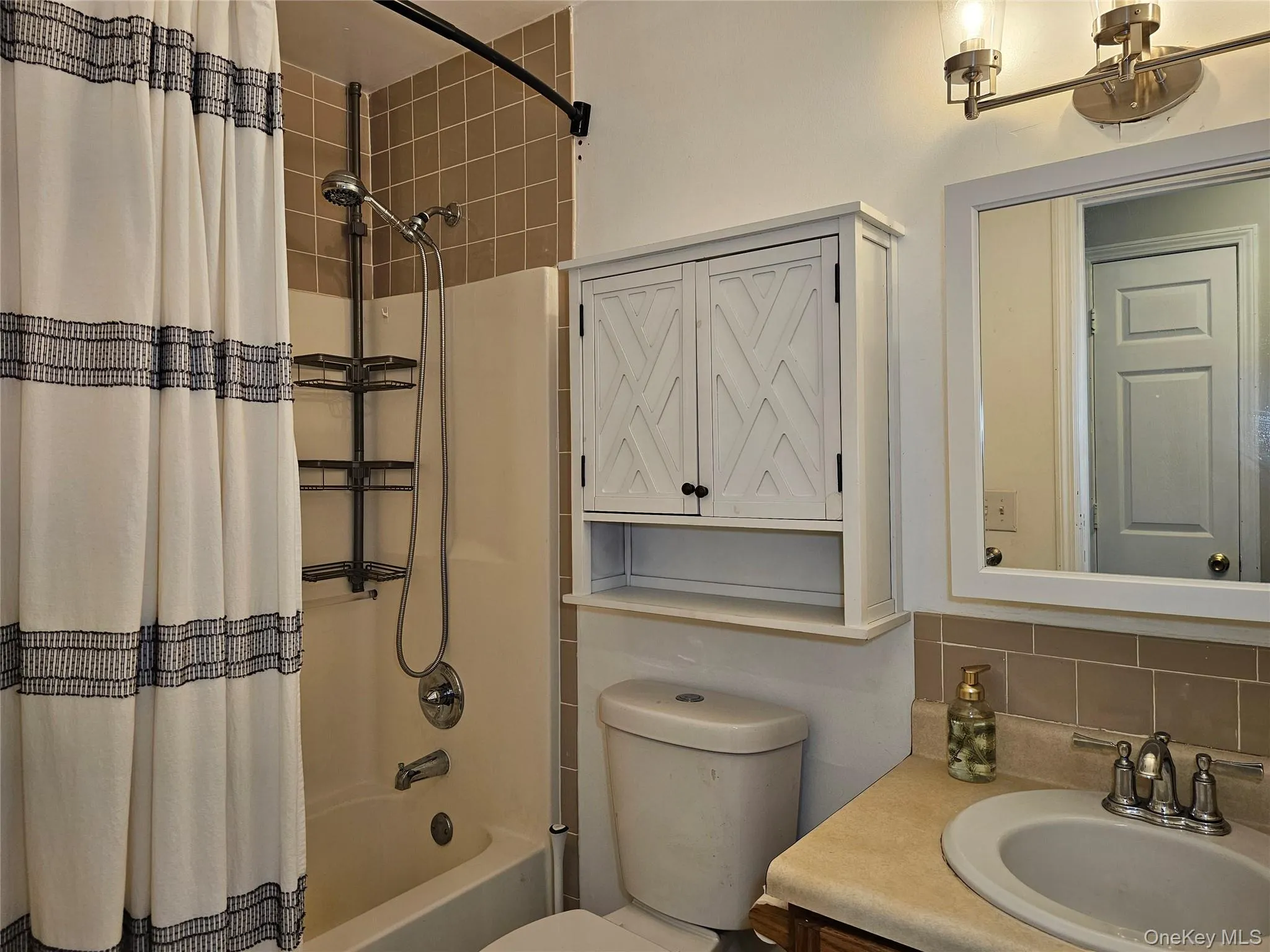 706 Tower Avenue, Montgomery, NY, 2 Bedrooms Bedrooms, 5 Rooms Rooms,1 BathroomBathrooms,Residential Lease,For Rent,Tower,0,1020582 706 Tower Avenue, Montgomery, NY, 2 Bedrooms Bedrooms, 5 Rooms Rooms,1 BathroomBathrooms,Residential Lease,For Rent,Tower,0,1020582