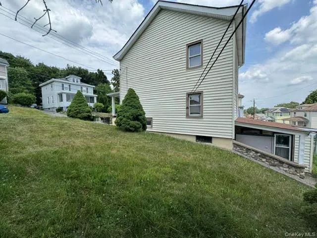 10 Forest Avenue, Middletown, NY, 2 Bedrooms Bedrooms, 6 Rooms Rooms,1 BathroomBathrooms,Residential,For Rent,Forest,0,1020584 10 Forest Avenue, Middletown, NY, 2 Bedrooms Bedrooms, 6 Rooms Rooms,1 BathroomBathrooms,Residential,For Rent,Forest,0,1020584