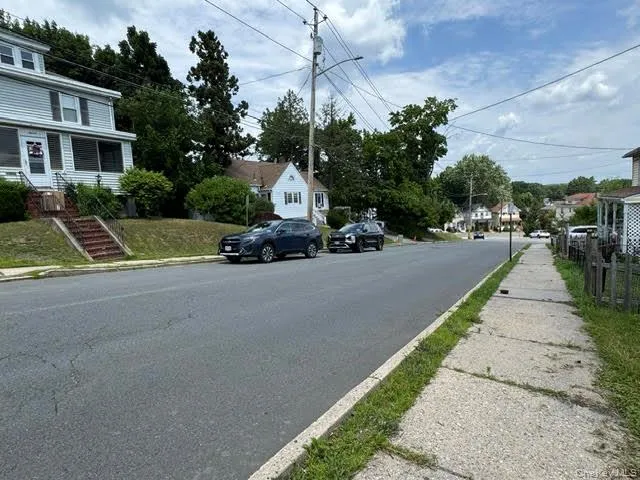 10 Forest Avenue, Middletown, NY, 2 Bedrooms Bedrooms, 6 Rooms Rooms,1 BathroomBathrooms,Residential,For Rent,Forest,0,1020584 10 Forest Avenue, Middletown, NY, 2 Bedrooms Bedrooms, 6 Rooms Rooms,1 BathroomBathrooms,Residential,For Rent,Forest,0,1020584