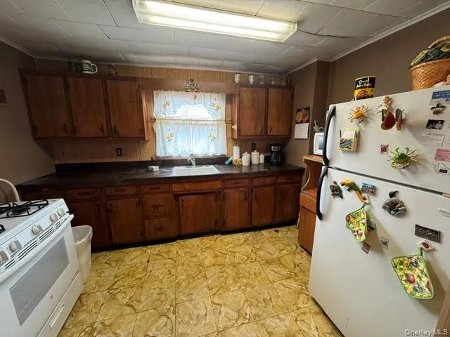 10 Forest Avenue, Middletown, NY, 2 Bedrooms Bedrooms, 6 Rooms Rooms,1 BathroomBathrooms,Residential,For Rent,Forest,0,1020584 10 Forest Avenue, Middletown, NY, 2 Bedrooms Bedrooms, 6 Rooms Rooms,1 BathroomBathrooms,Residential,For Rent,Forest,0,1020584