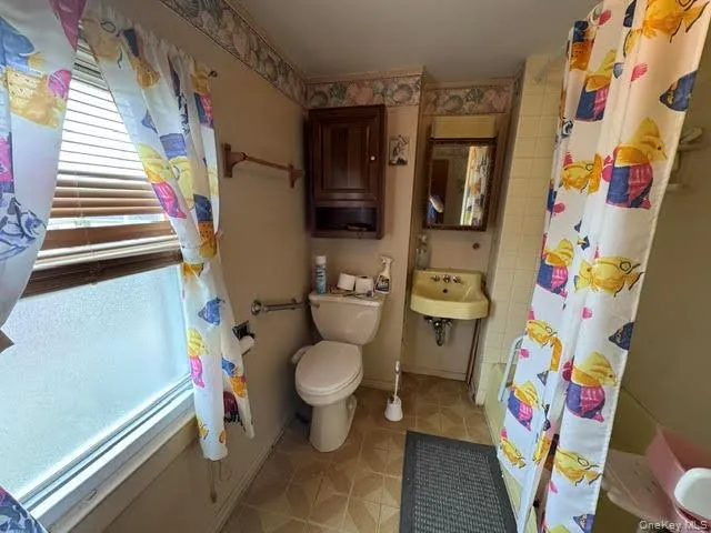 10 Forest Avenue, Middletown, NY, 2 Bedrooms Bedrooms, 6 Rooms Rooms,1 BathroomBathrooms,Residential,For Rent,Forest,0,1020584 10 Forest Avenue, Middletown, NY, 2 Bedrooms Bedrooms, 6 Rooms Rooms,1 BathroomBathrooms,Residential,For Rent,Forest,0,1020584