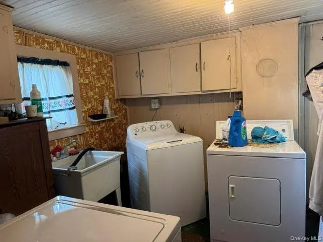 10 Forest Avenue, Middletown, NY, 2 Bedrooms Bedrooms, 6 Rooms Rooms,1 BathroomBathrooms,Residential,For Rent,Forest,0,1020584 10 Forest Avenue, Middletown, NY, 2 Bedrooms Bedrooms, 6 Rooms Rooms,1 BathroomBathrooms,Residential,For Rent,Forest,0,1020584