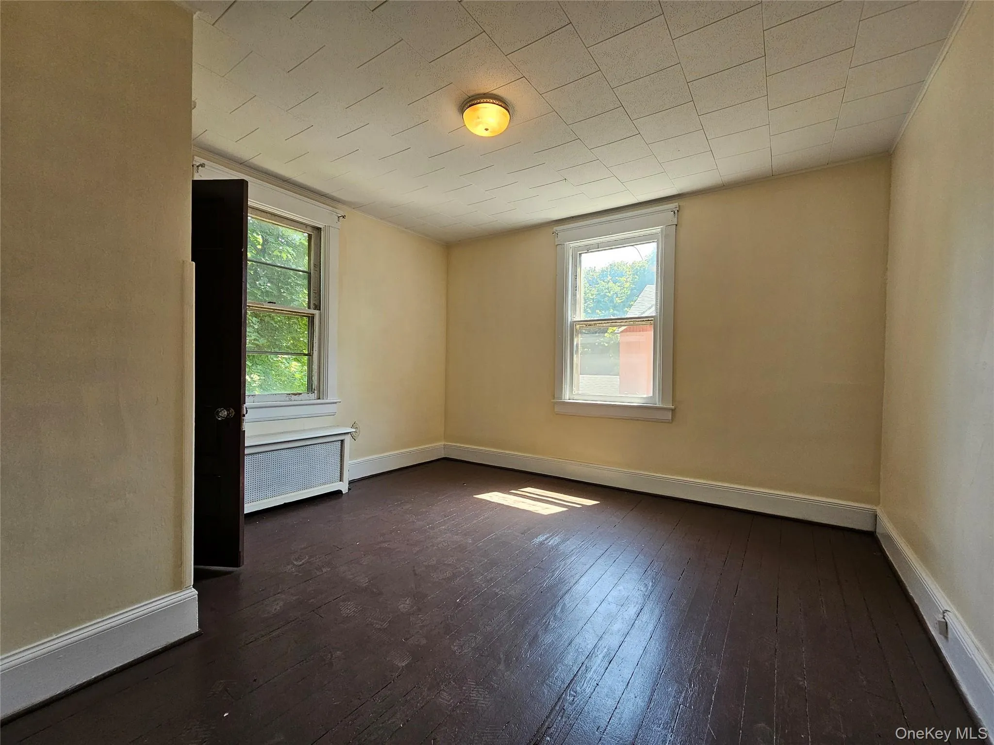 62 Clinton Avenue, Thompson, NY, 4 Bedrooms Bedrooms, 8 Rooms Rooms,2 BathroomsBathrooms,Residential,For Rent,Clinton,0,1020587 62 Clinton Avenue, Thompson, NY, 4 Bedrooms Bedrooms, 8 Rooms Rooms,2 BathroomsBathrooms,Residential,For Rent,Clinton,0,1020587