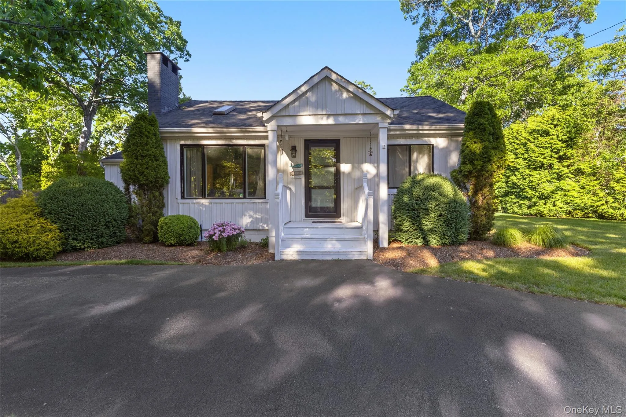 21 Duvall Drive, Southampton, NY, 3 Bedrooms Bedrooms, 5 Rooms Rooms,1 BathroomBathrooms,Residential Lease,For Rent,Duvall,0,1020590 21 Duvall Drive, Southampton, NY, 3 Bedrooms Bedrooms, 5 Rooms Rooms,1 BathroomBathrooms,Residential Lease,For Rent,Duvall,0,1020590