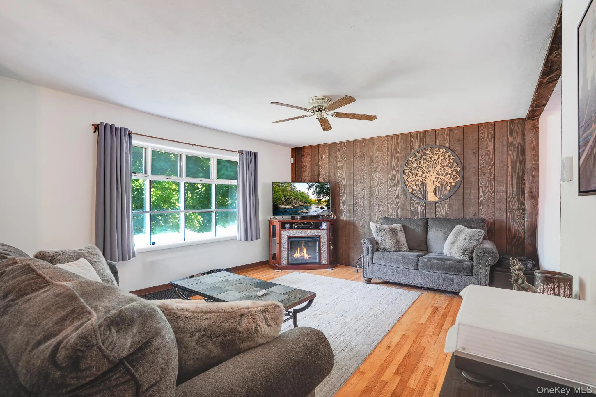 12 Golden Way, Hyde Park, NY, 3 Bedrooms Bedrooms, 9 Rooms Rooms,2 BathroomsBathrooms,Residential,For Rent,Golden,0,1020591 12 Golden Way, Hyde Park, NY, 3 Bedrooms Bedrooms, 9 Rooms Rooms,2 BathroomsBathrooms,Residential,For Rent,Golden,0,1020591