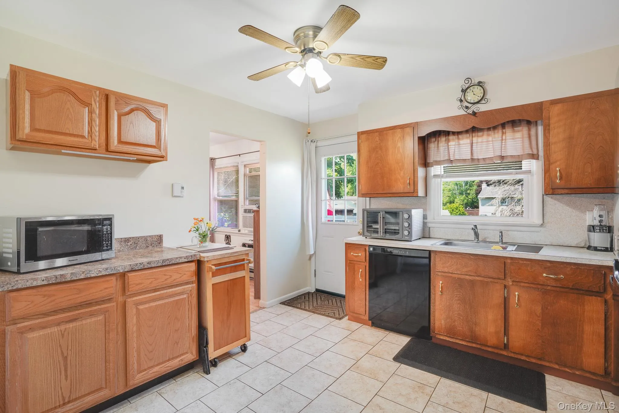 12 Golden Way, Hyde Park, NY, 3 Bedrooms Bedrooms, 9 Rooms Rooms,2 BathroomsBathrooms,Residential,For Rent,Golden,0,1020591 12 Golden Way, Hyde Park, NY, 3 Bedrooms Bedrooms, 9 Rooms Rooms,2 BathroomsBathrooms,Residential,For Rent,Golden,0,1020591