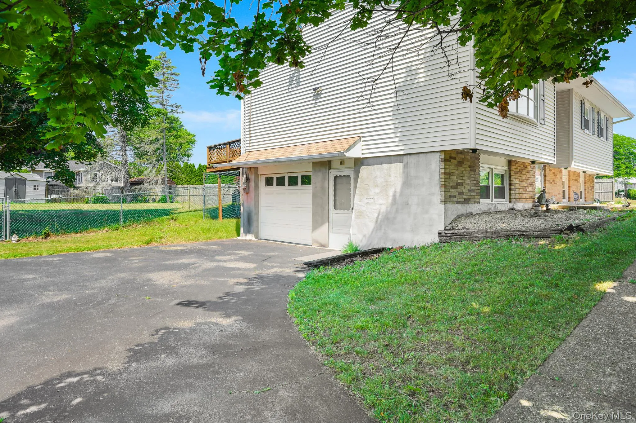 12 Golden Way, Hyde Park, NY, 3 Bedrooms Bedrooms, 9 Rooms Rooms,2 BathroomsBathrooms,Residential,For Rent,Golden,0,1020591 12 Golden Way, Hyde Park, NY, 3 Bedrooms Bedrooms, 9 Rooms Rooms,2 BathroomsBathrooms,Residential,For Rent,Golden,0,1020591