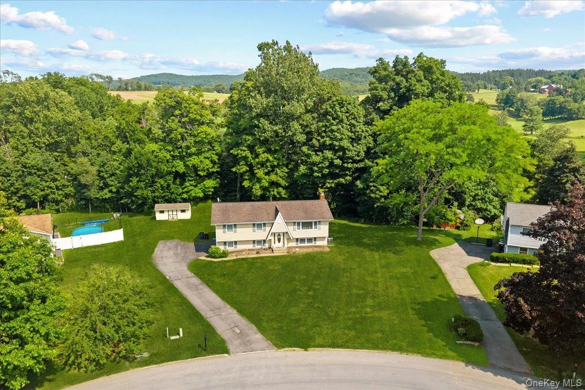 19 Bradner Drive, Warwick (town), NY, 4 Bedrooms Bedrooms, 11 Rooms Rooms,3 BathroomsBathrooms,Residential,For Rent,Bradner,0,1020592 19 Bradner Drive, Warwick (town), NY, 4 Bedrooms Bedrooms, 11 Rooms Rooms,3 BathroomsBathrooms,Residential,For Rent,Bradner,0,1020592